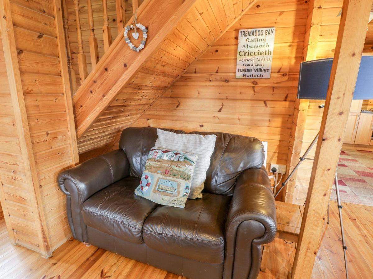 Sun View Lodge Llanbedr  Luaran gambar