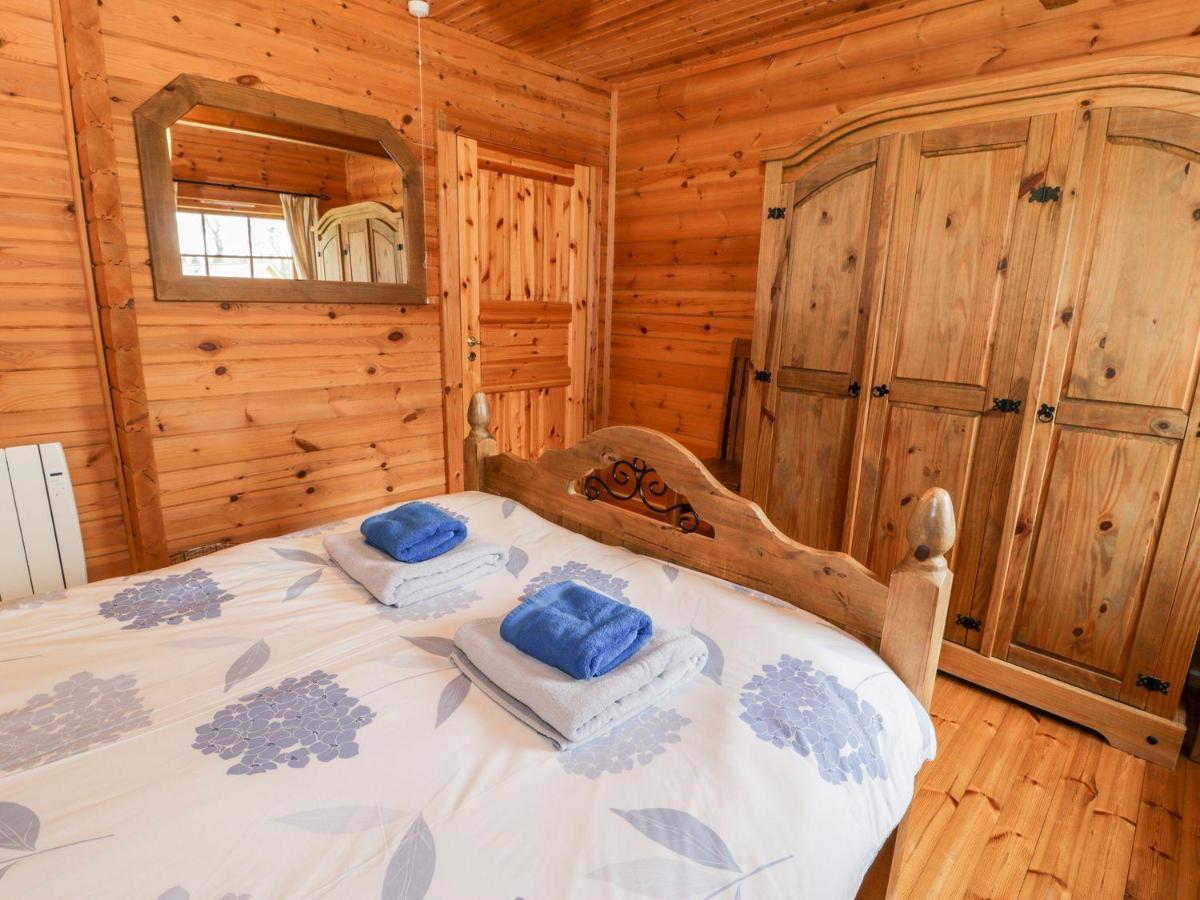 Sun View Lodge Llanbedr  Luaran gambar