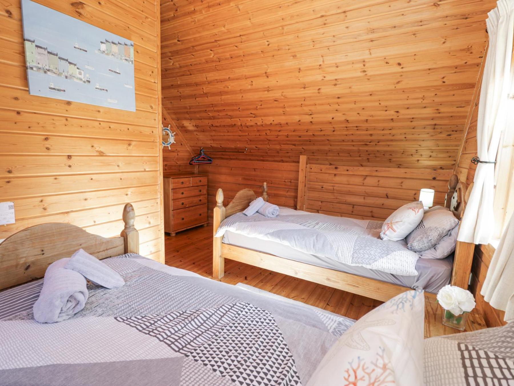 Sun View Lodge Llanbedr  Luaran gambar